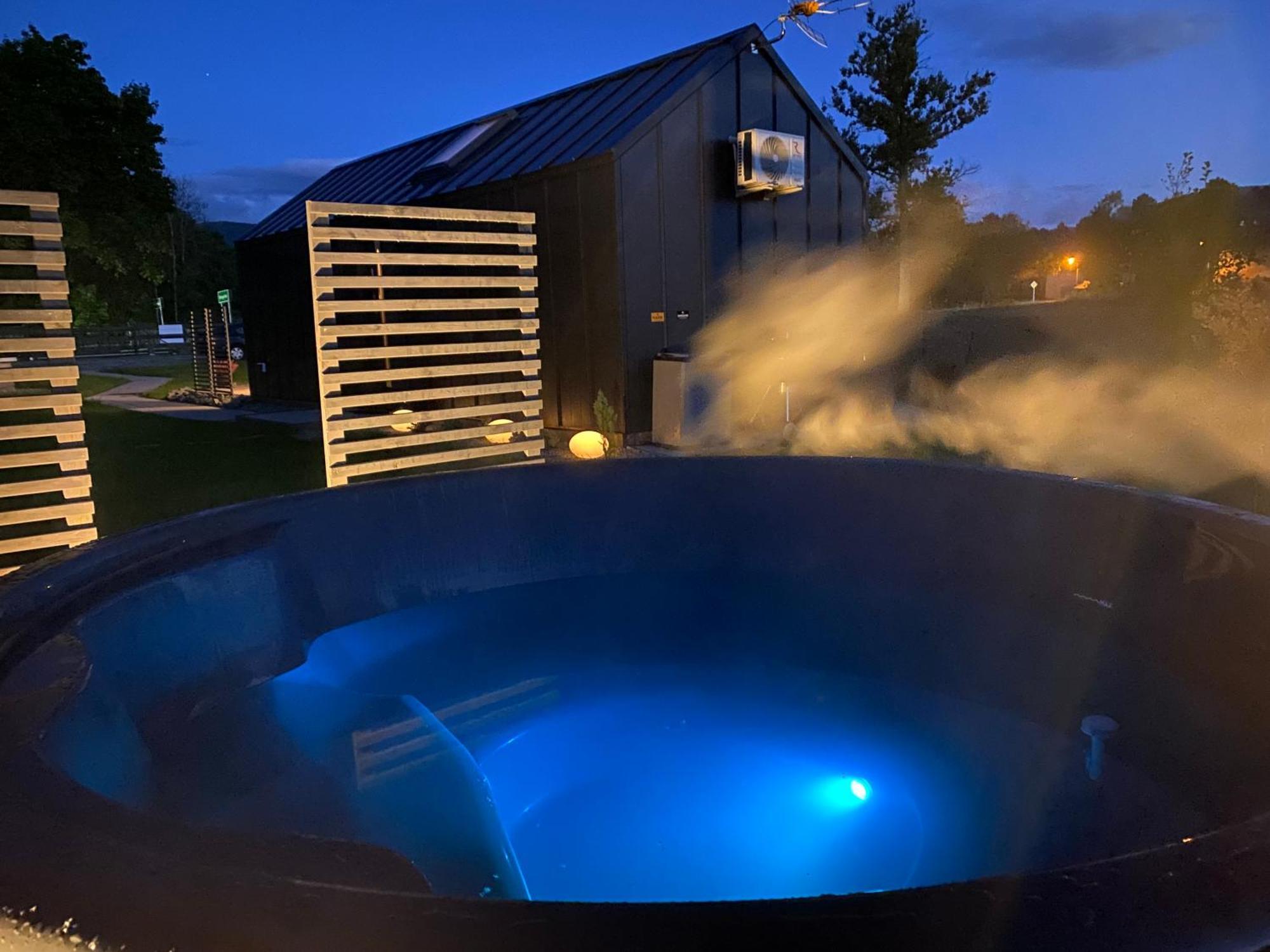 Holiday home Hill Karpnki, Sauna, Hygge-balia, Lagom-jacuzzi Karpniki
